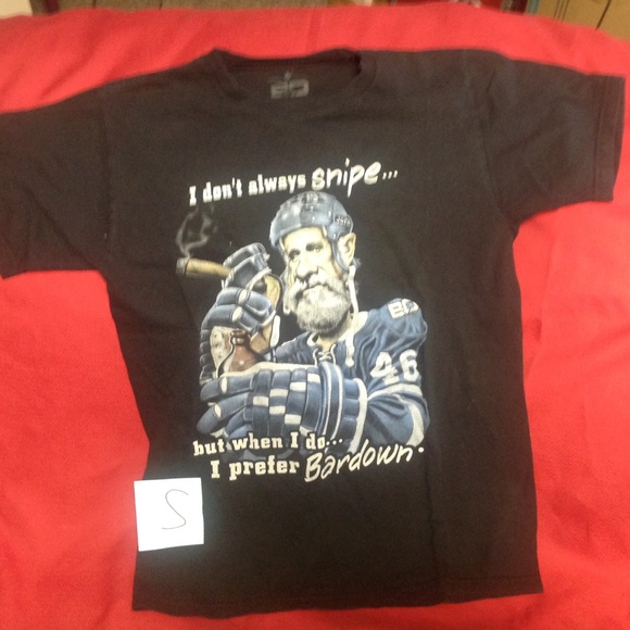 - Hockey tshirt - Picture 1 of 2